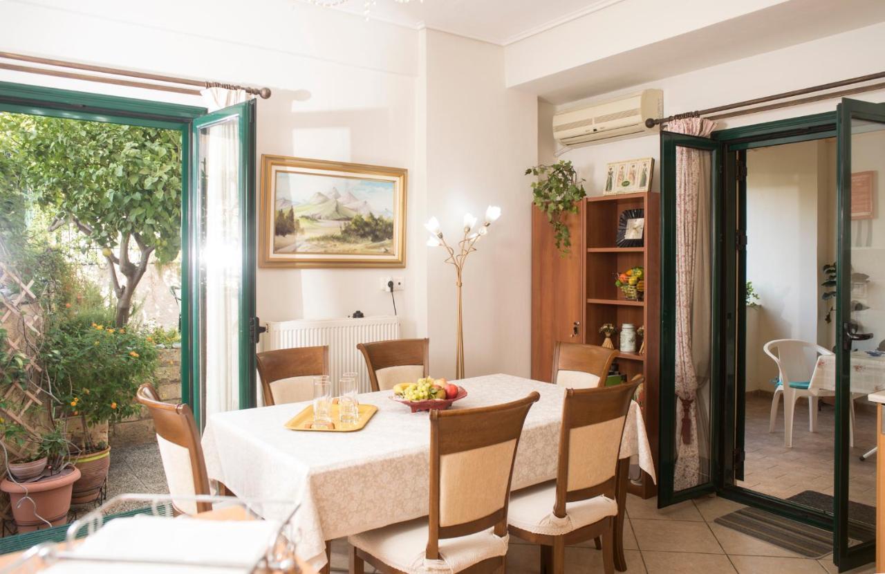 Maisonette With Garden In The Heart Of The Historical Kalamata Center Extérieur photo