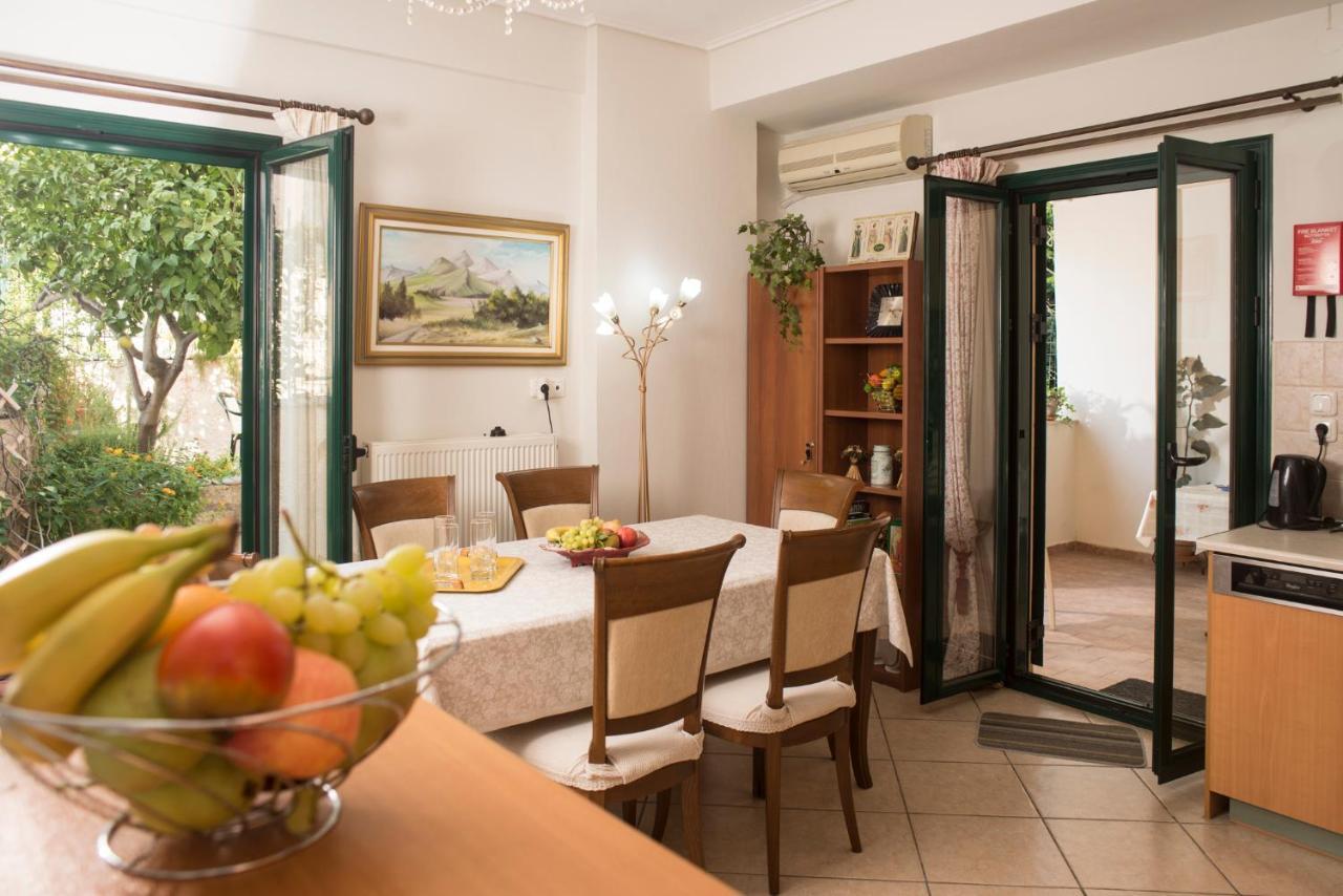 Maisonette With Garden In The Heart Of The Historical Kalamata Center Extérieur photo